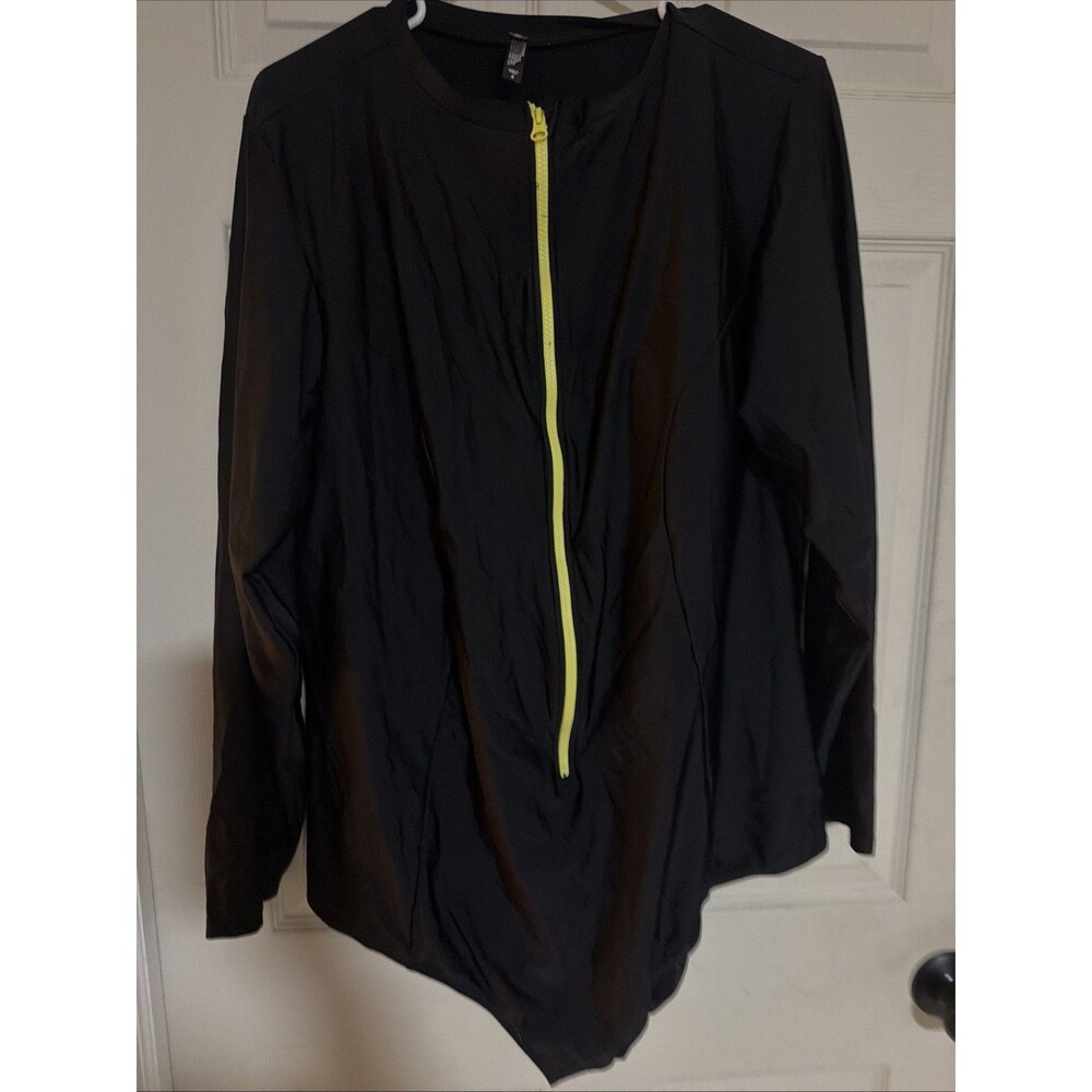 Womens Torrid Black Zip Front Rash Guard One-Piece Swimsuit SIZE 4